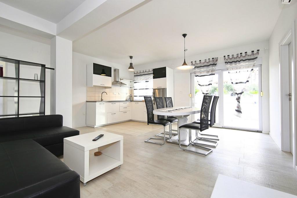 Apartments Matkovic Sveti Filip i Jakov Dış mekan fotoğraf