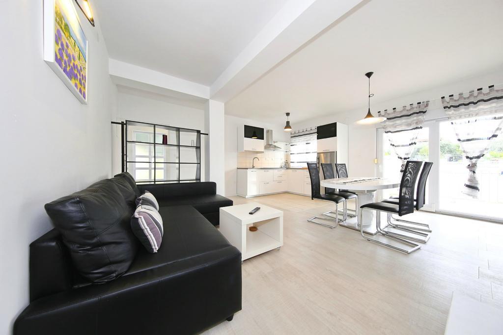 Apartments Matkovic Sveti Filip i Jakov Dış mekan fotoğraf