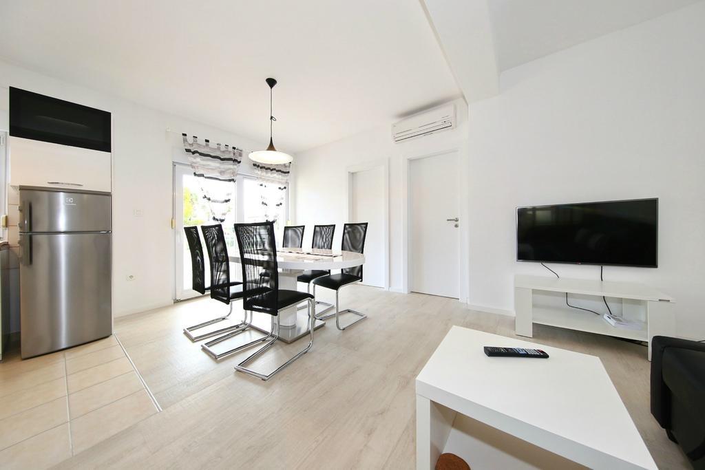 Apartments Matkovic Sveti Filip i Jakov Dış mekan fotoğraf