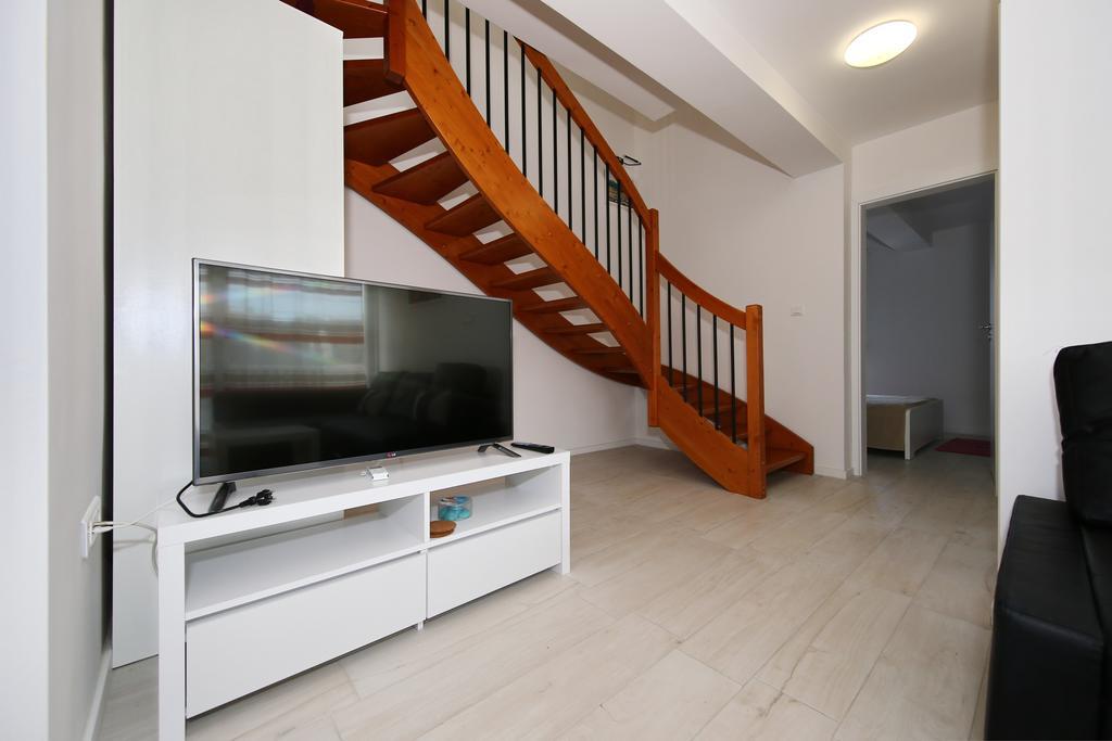 Apartments Matkovic Sveti Filip i Jakov Dış mekan fotoğraf