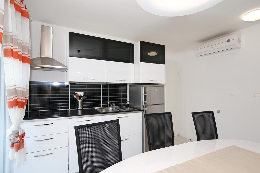 Apartments Matkovic Sveti Filip i Jakov Dış mekan fotoğraf