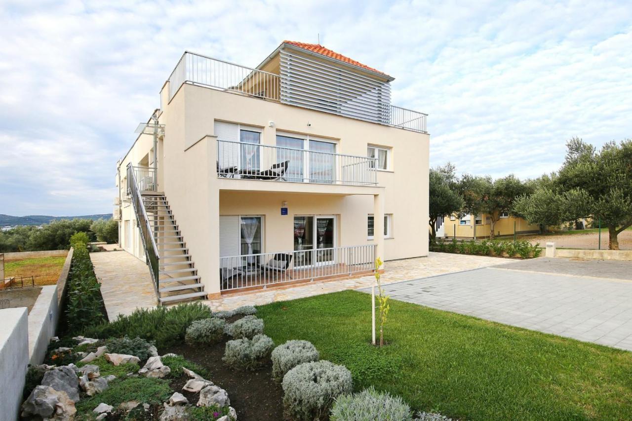 Apartments Matkovic Sveti Filip i Jakov Dış mekan fotoğraf