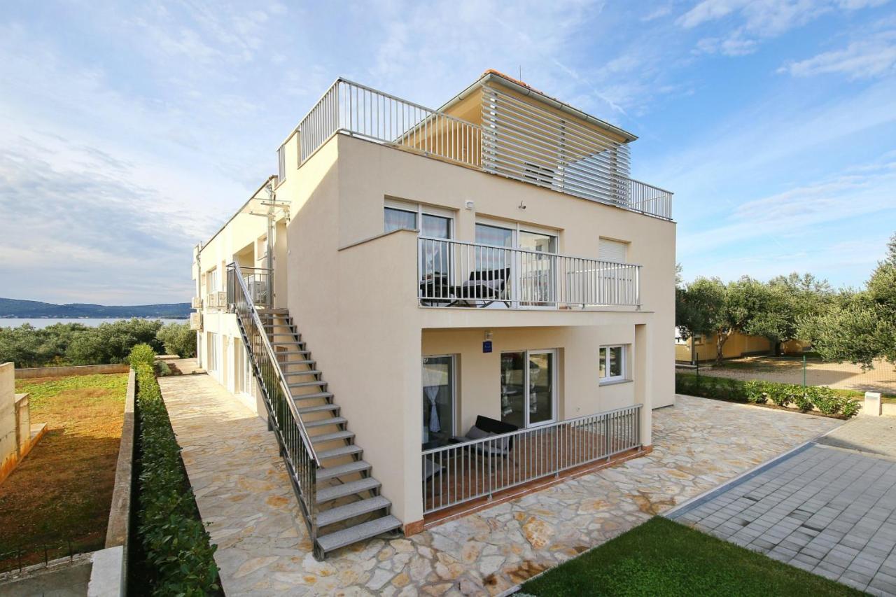 Apartments Matkovic Sveti Filip i Jakov Dış mekan fotoğraf