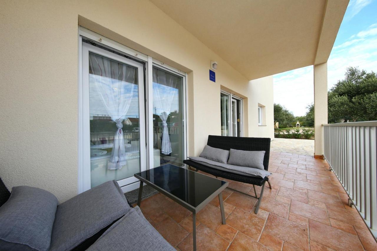 Apartments Matkovic Sveti Filip i Jakov Dış mekan fotoğraf